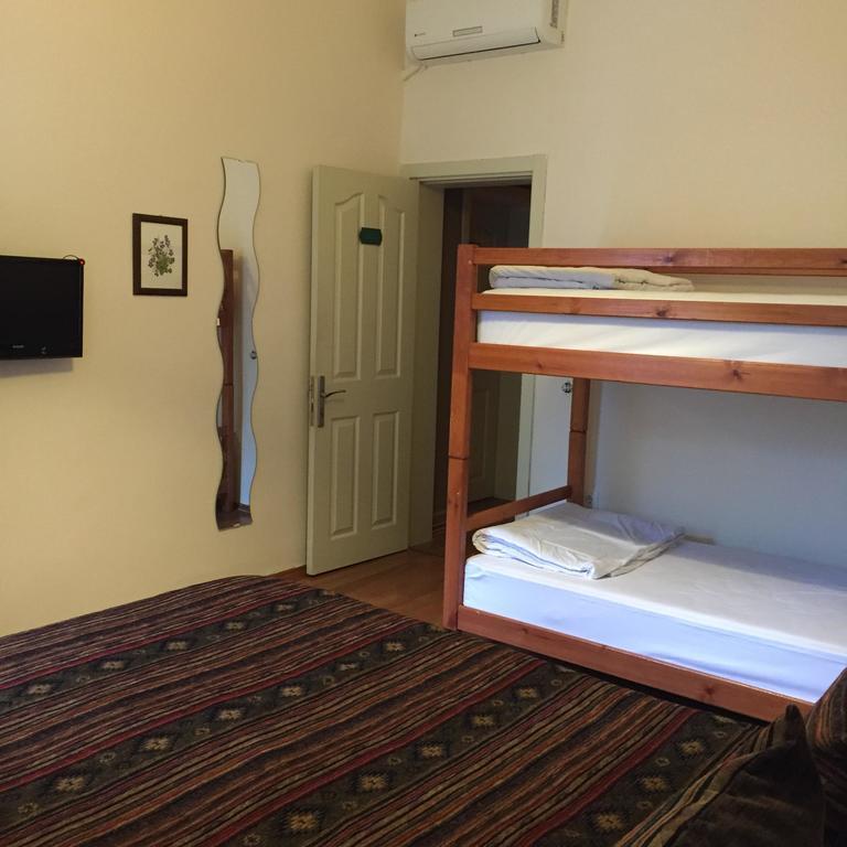 Nobel Hostel Istanbul Exterior photo