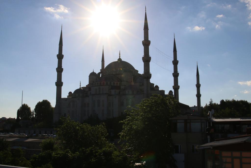 Nobel Hostel Istanbul Exterior photo